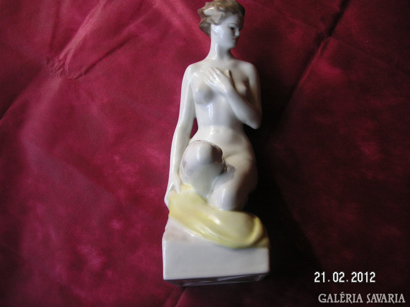 Raven House nude, 30 cm, good condition