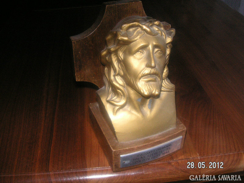 Krisztus  büszt  1943-ból   eladó! !   Tömör ónból , bronzozva   12 x 18 cm