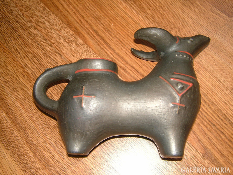 Applied art ceramic centerpiece - bull - unknown creator