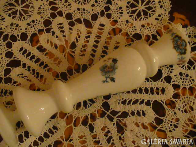 Kézzel festett tejüveg váza