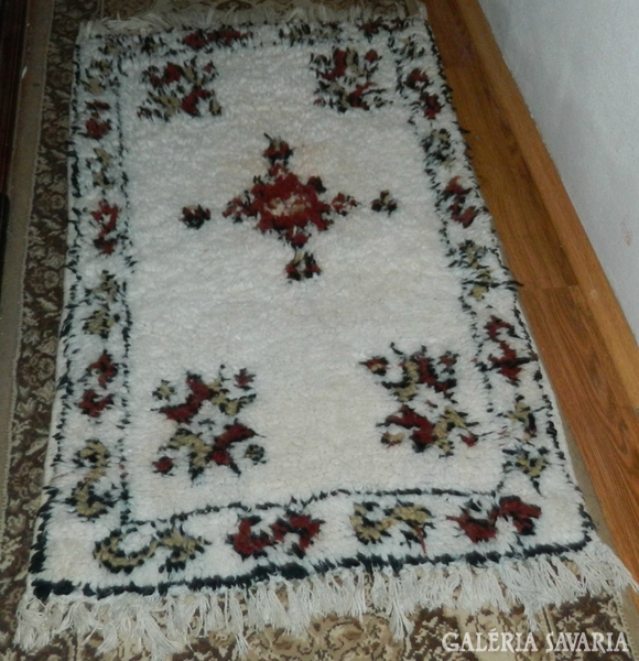 Kézi csomózású marokkói szőnyeg