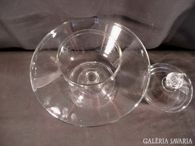 B136 E4 Nagyméretű fedeles üveg asztalközép kínáló