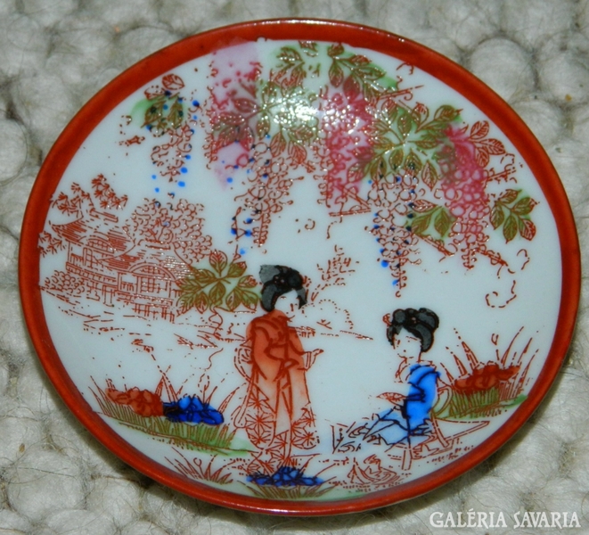 Japanese - hand painted - geisha patterned miniature bowl