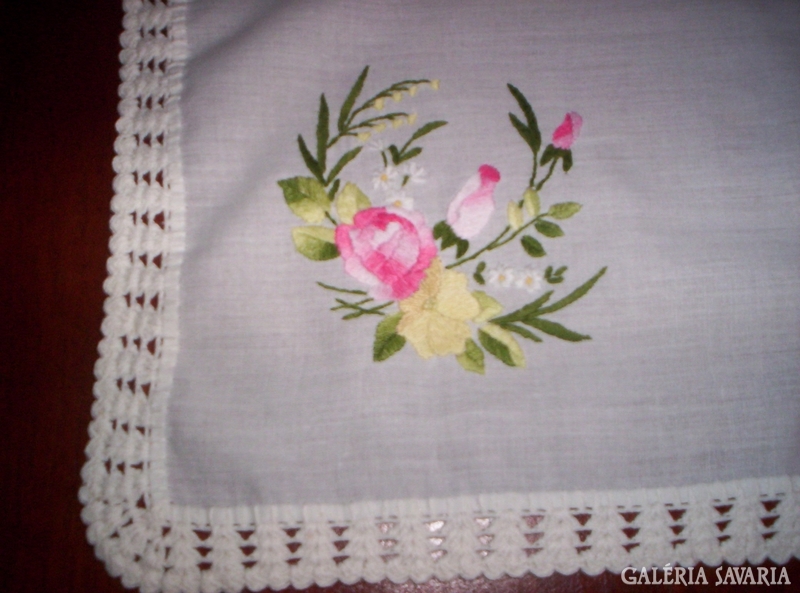 45X27 cm embroidered, crocheted tablecloth x