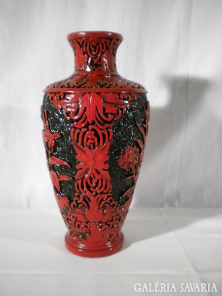 R371 B7 Régi piros-fekete keleti kerámia váza