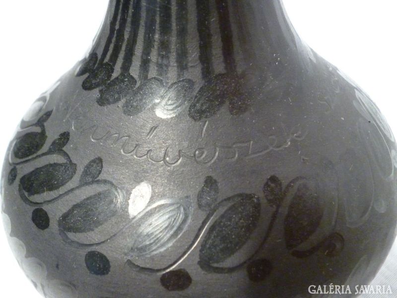 2384 G4 Régi jelzett fekete kerámia váza