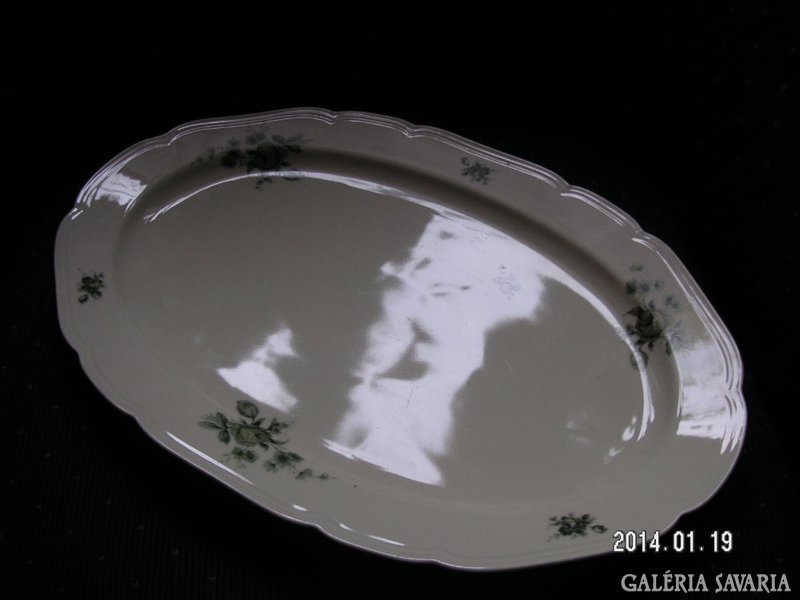 Bavaria-artzberg tray, marked with a large green rose pattern. 42 X 28.5 cm.