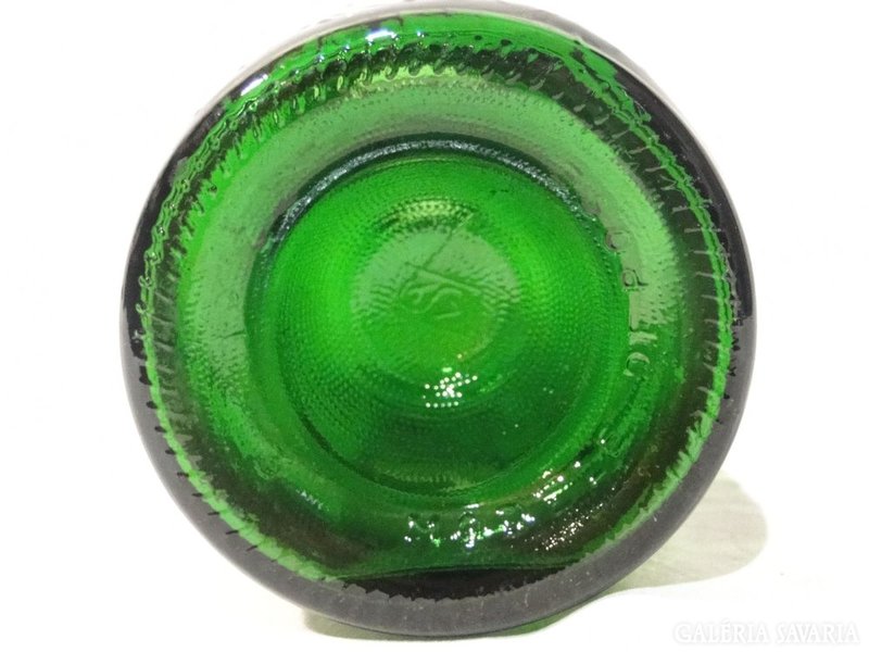 0537 Régi vastagfalú méregzöld színű üvegpalack