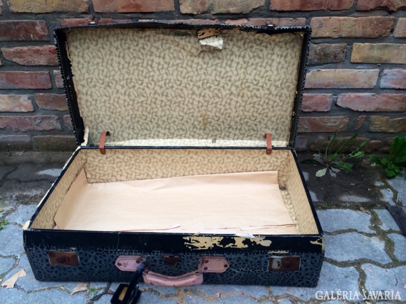 Fashion goods wholesale company - suitcase from the 1950s