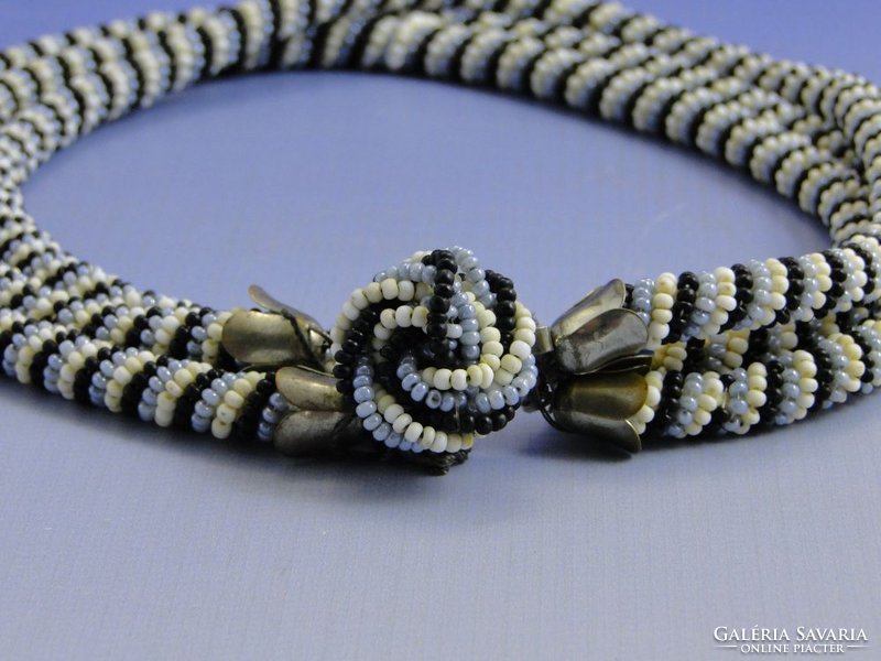 0A158 Régi gyöngyfűzött három soros női nyaklánc