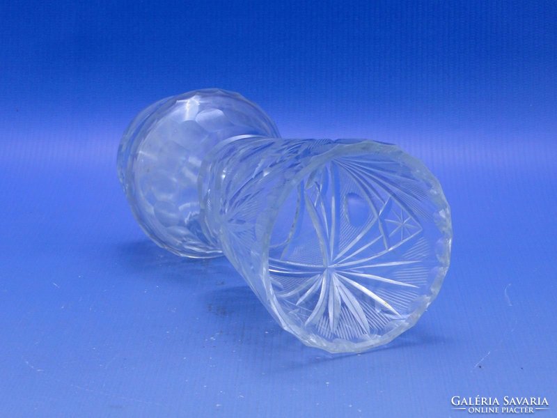 0C042 Csiszolt kristály váza