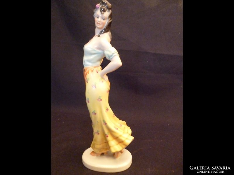 Y905 Herendi porcelán Carmen figura 29 cm