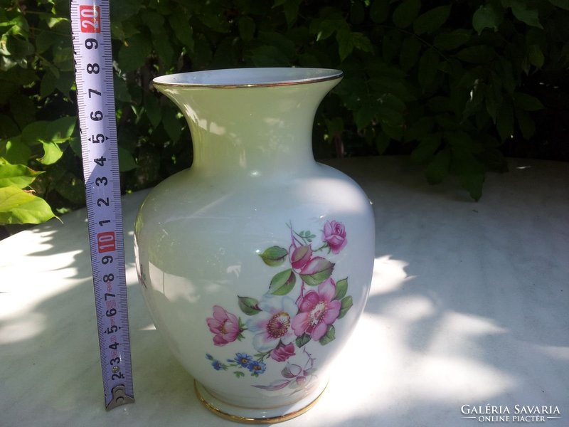 Old Raven House vase, 18 cm