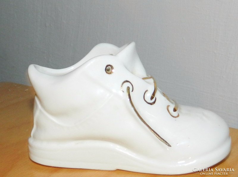 Aquincumi porcelán cipő