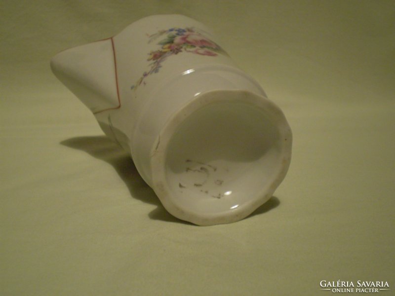 ZSOLNAY porcelán : kis tejkiöntő