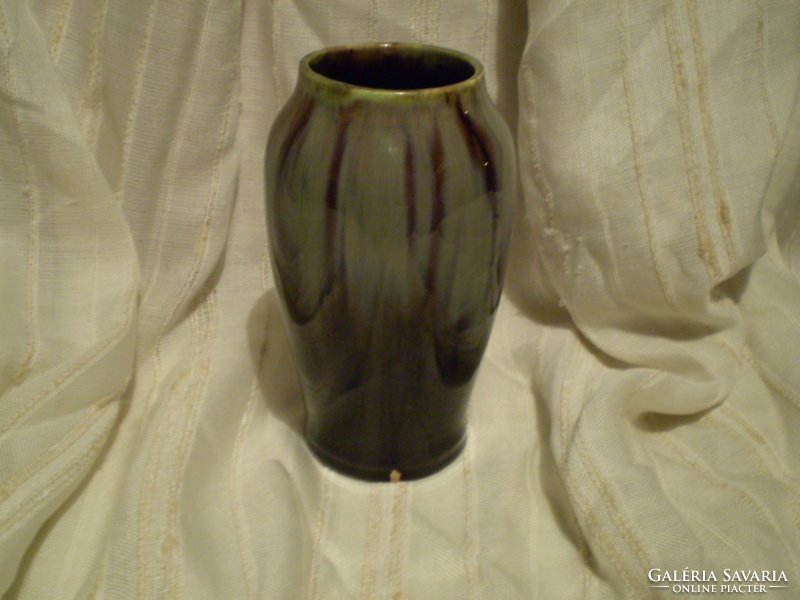 Kerámia: Lefolyó mázas váza