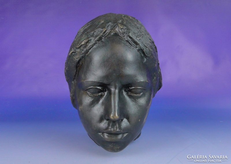 0F054 Nagyméretű bronz női fej jelzetlen 