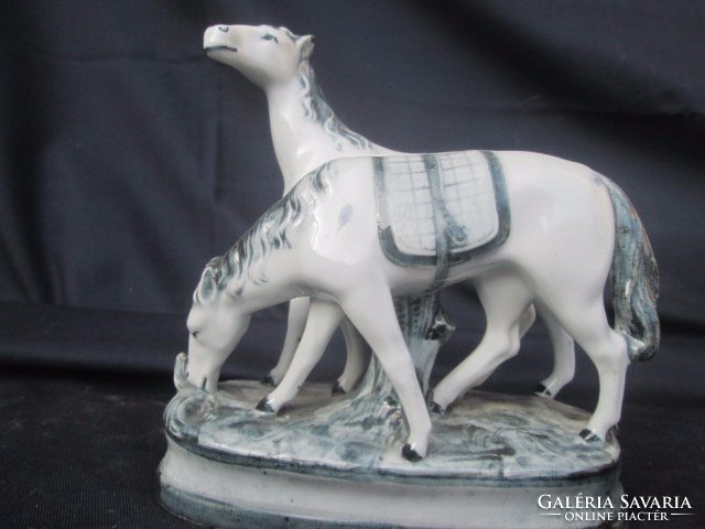 Német legelésző ló pár porcelán, szép darab