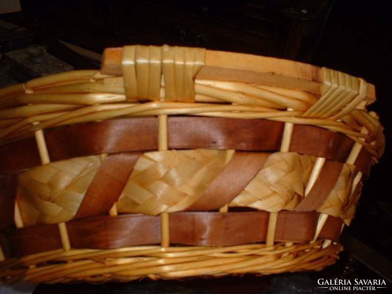 Beautifully designed large wicker basket for any purpose, diam. 42 Cm