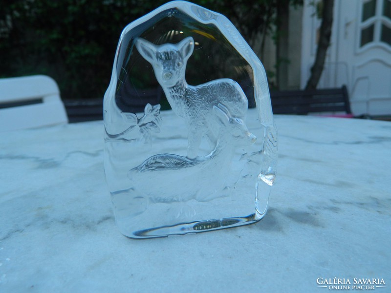 Deer in crystal block - limited edition Swedish crystal