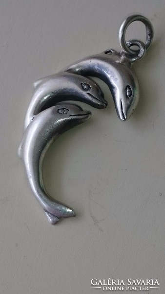 Ezüst tripla delfin medál
