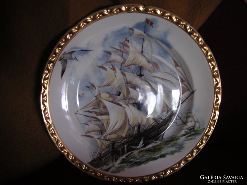 English wall plate with beautiful English frigate, 36 cm