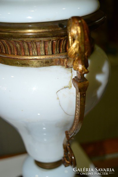 Tejüveg petróleum lámpa