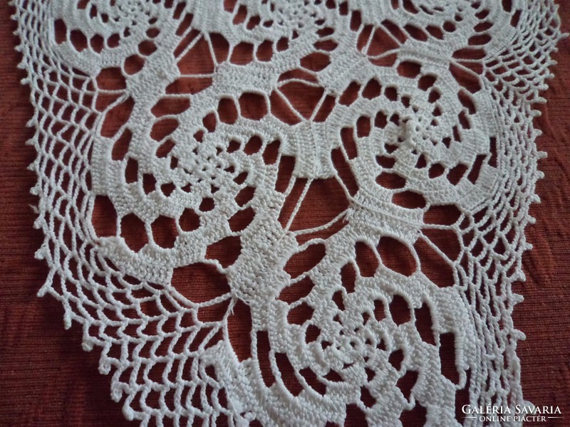 Beautiful lace tablecloth - centerpiece 80x48 cm