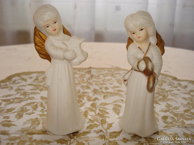 Zenélő angyalka pár, karácsonyi dekoráció, biscuit porcelán