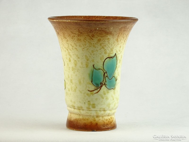 0K639 Jelzett virágdíszes kerámia váza 17 cm
