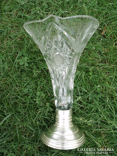 Lead crystal center table vase with silver base