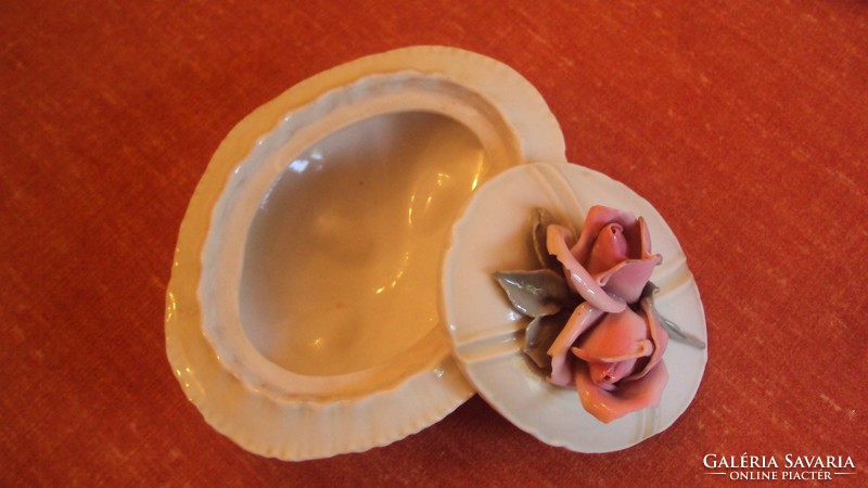 EREDETI -- ENS porcelán bonbonier, rózsafogós tetővel.
