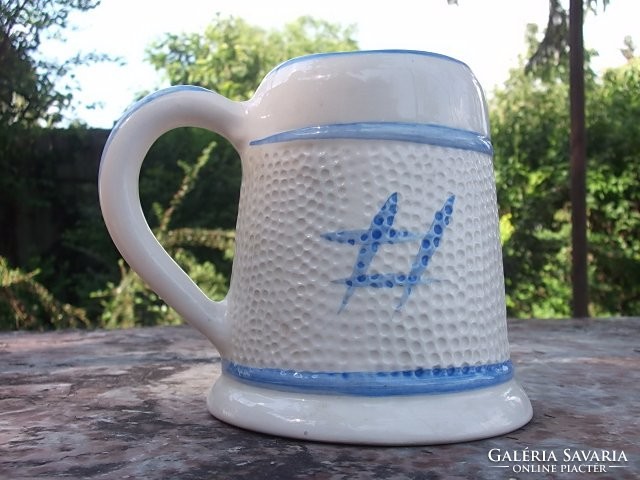 Tasty, decorative sized breakfast mug-cup 4 dl