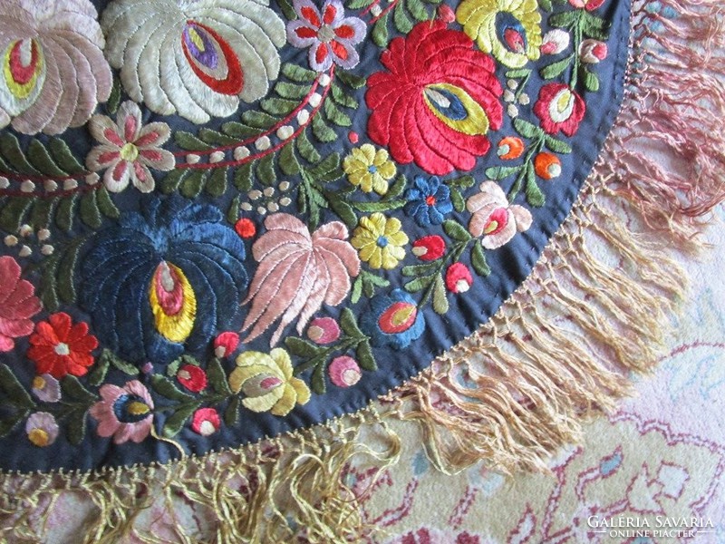 Art Nouveau matyo tablecloth tablecloth silk embroidered museum