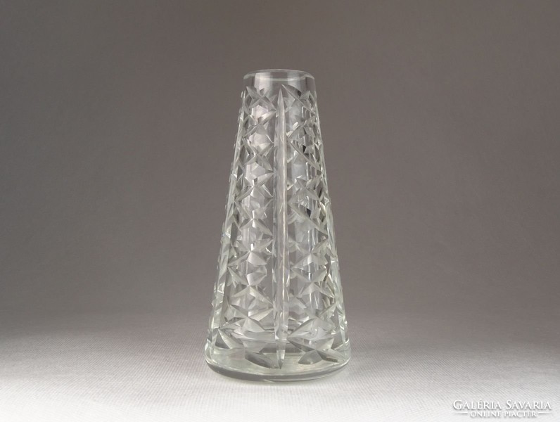 0N175 Régi csiszolt üveg váza 15 cm