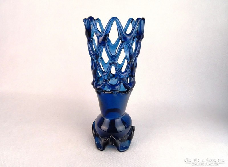 0M754 Régi művészi fújt üveg áttört váza 27 cm