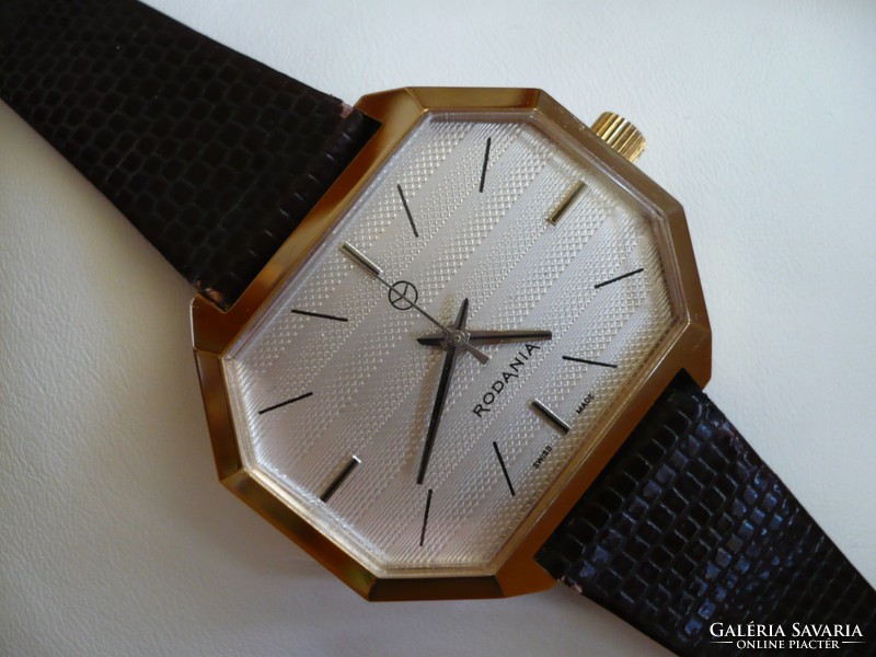 Rodania Swiss hand-wrapped man wristwatch