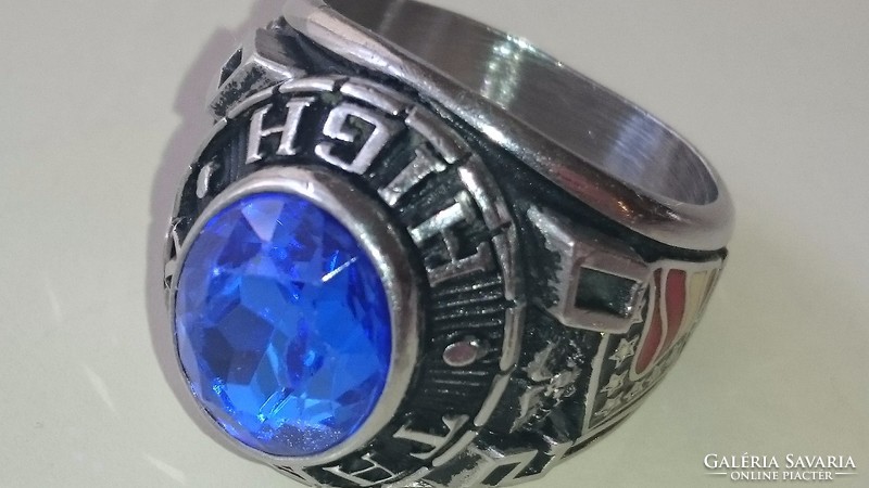 Amerikai (High Scool) Középiskolai emlékgyűrű TAPPEN. 2000- es év.Gyönyörű zafir kék kővel. 