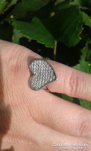 68db szikrázó mikrocirkonnal díszített jelzett SZÍV ezüstgyűrű