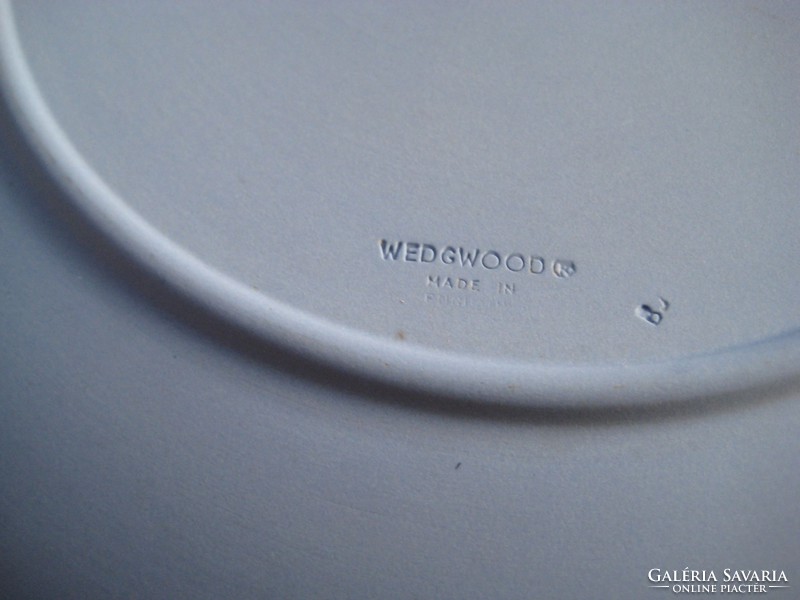 Wedgwood, flawless, very precisely produced porcelain