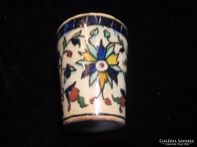 Zsolnay  , antik , kézi festésű , monogramos   , pohárka   5,5 cm