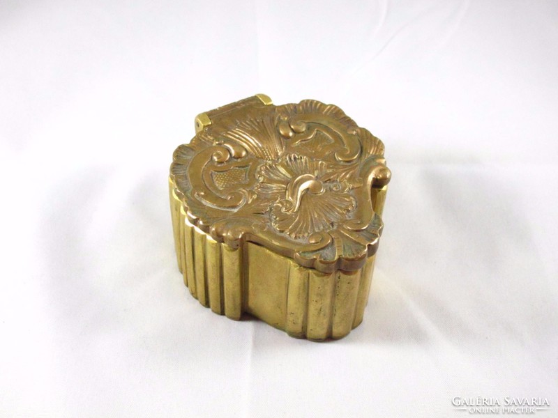 Rococo copper jewelry box, 449 grams!