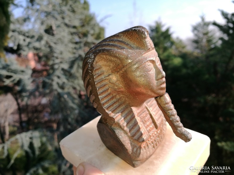 Pharaoh head