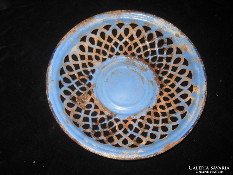 Old enamel bowl, openwork, from the 50s, 23 x 4.5 cm
