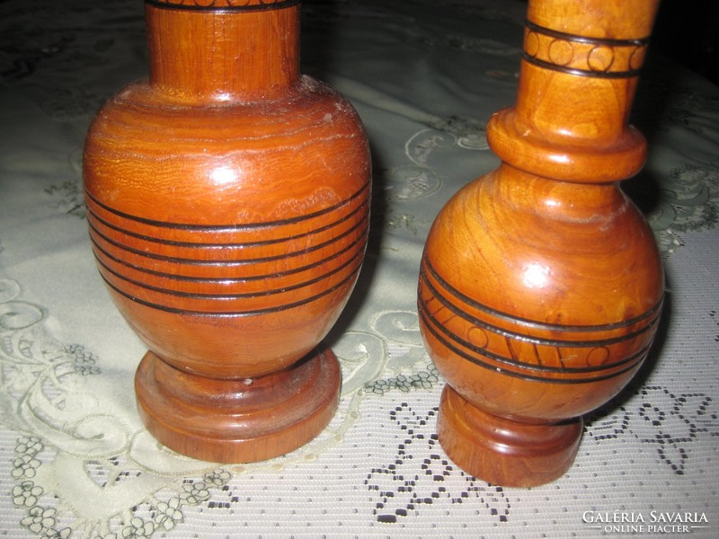 Turned wooden vases, made of elm and 23 cm from the 60s