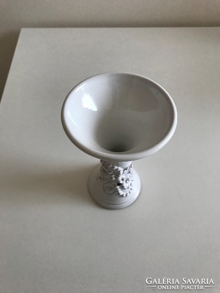 Fehér színű kerámia váza 16 cm
