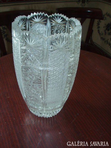 Nagy csiszolt ólomkristály váza