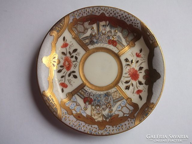 Rich gilding - antique oriental motif. Pirken-hammer plate richly decorated with gold - small jewel