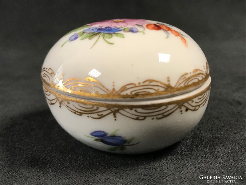 Drezdai mini porcelán ékszertartó