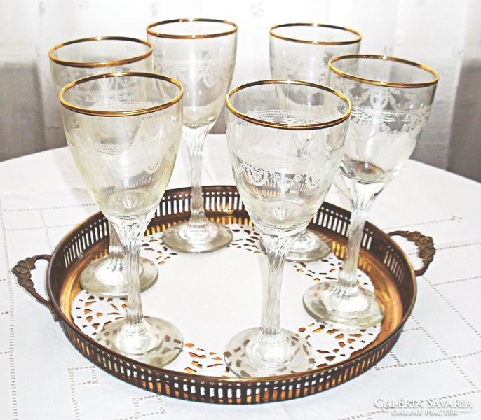 Elegant wine glasses with gilt rims, 6 pcs